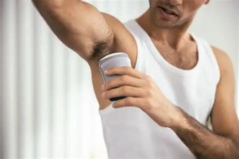Why Unscented Deodorant Is Better for Your Skin (and Your Confidence)